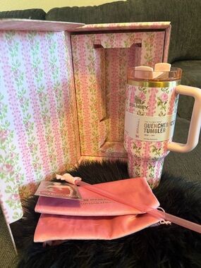 Stanley x LoveShackFancy 40oz Floral Tumbler Set w/ Straw, Dust Bag & Box